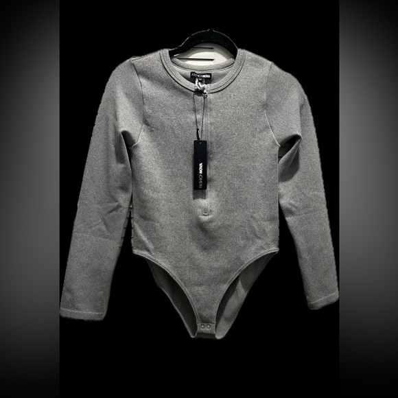 FashionNova Charcoal Long Sleeve Bodysuit - Picture 1 of 3